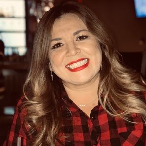 Meet your Posher, Mayra